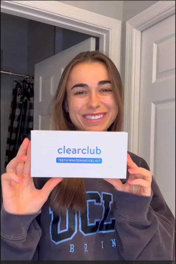 holding teeth whitening gel kit