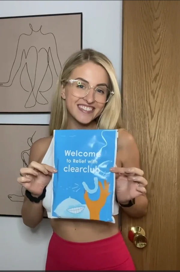 holding impression kit for teeth whitening